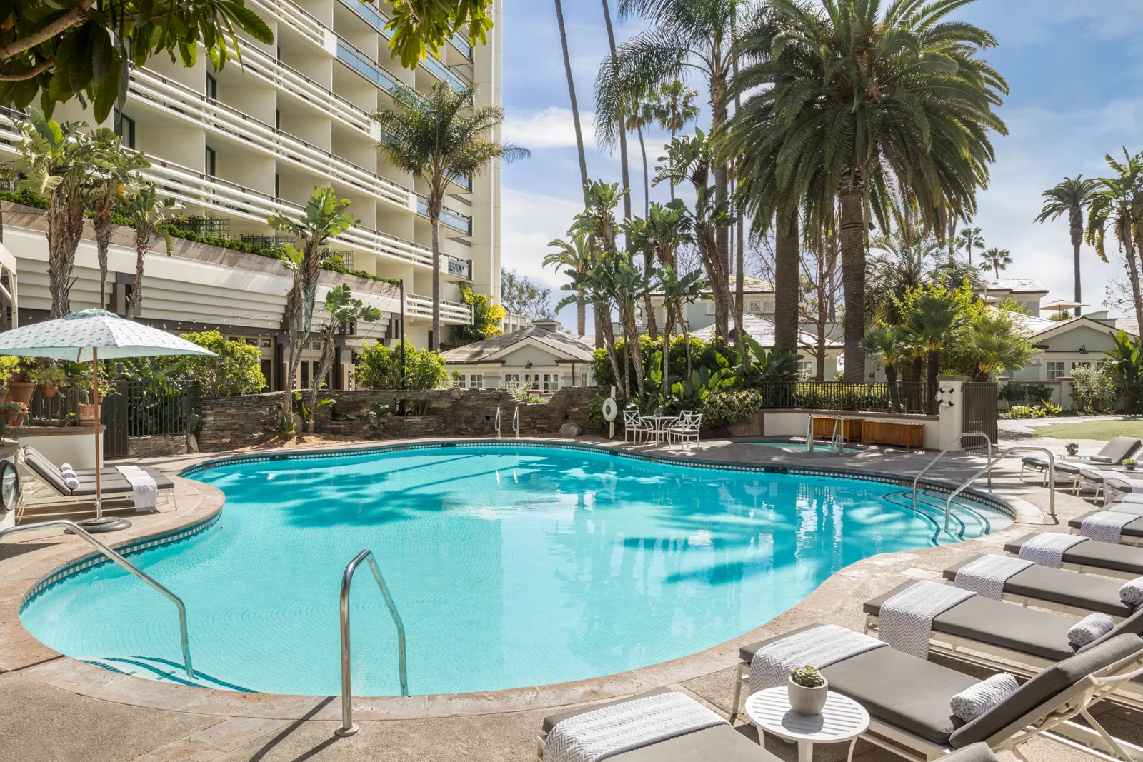 Real Estate Investors and REITs in Honolulu, HI